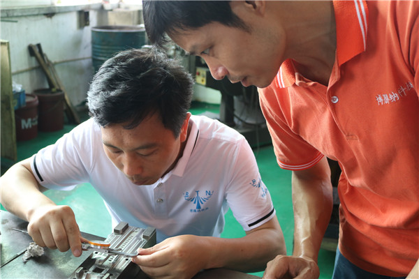 深圳塑膠模具廠——博騰納設(shè)立12道質(zhì)檢工序，品質(zhì)信得過(guò)！