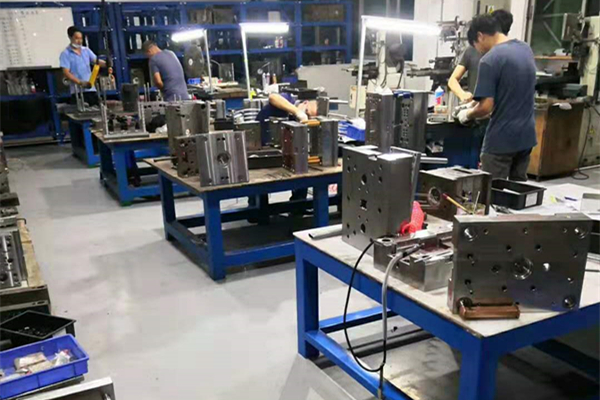 博騰納塑膠模具廠：121道質檢工序，品質信得過